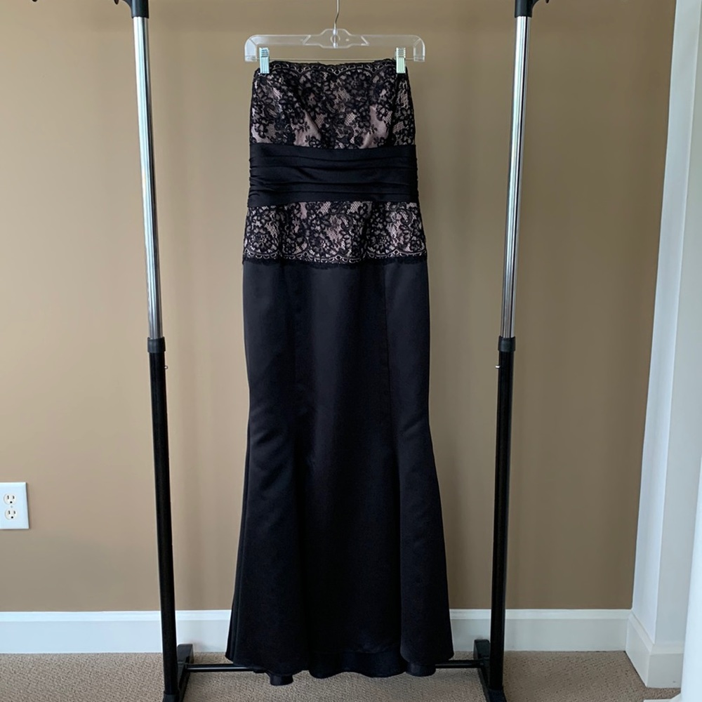 Ladies Formal Strapless Dress